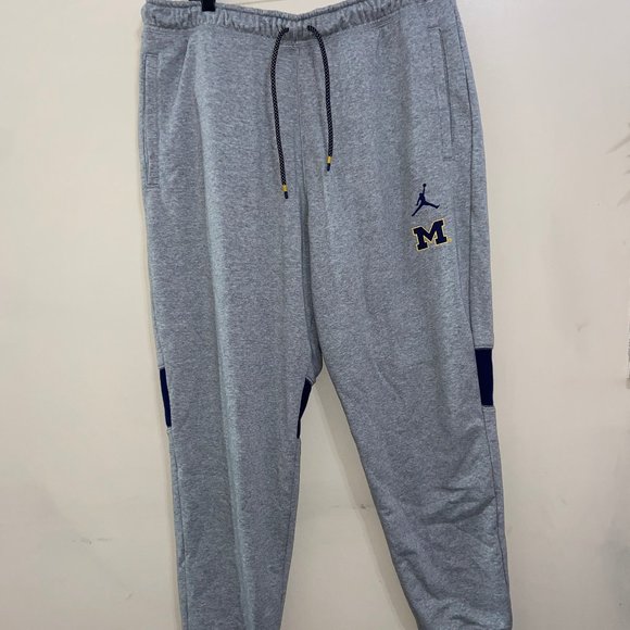 Jordan Michigan Wolverines Football Team Issue Dri-FIT Sweatpants Mens NEW - Picture 1 of 9